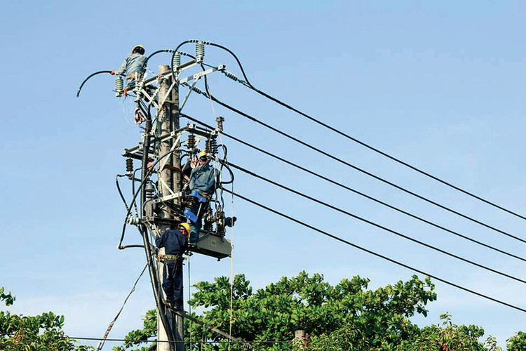 Tổng vay nợ của EVN CPC liên tục tăng trong các năm 2014 – 2016. Ảnh: Thế Anh