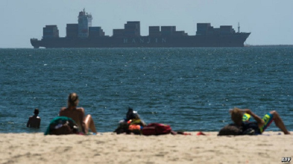 Hàng tỷ USD hàng hoá trên thế giới đang còn mắc kẹt trên đội tàu của Hanjin.