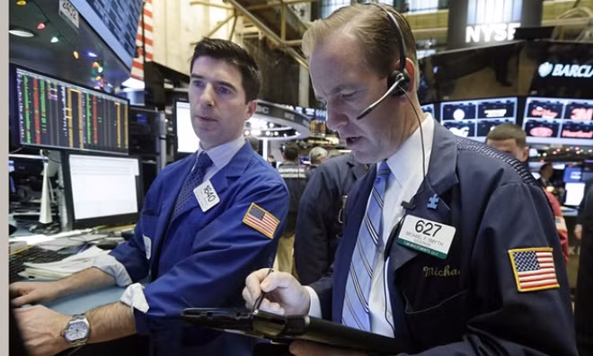 Phố Wall chật vật hồi phục