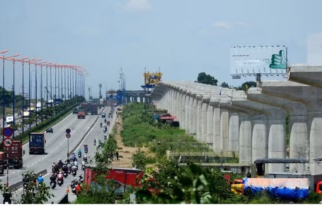 Tất bật thi công đại dự án metro số 1 Bến Thành - Suối Tiên
