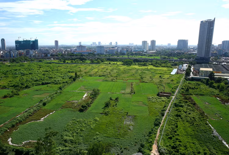 Giá trị tài sản công gồm giá trị quyền sử dụng đất để thanh toán cho nhà đầu tư dự án BT phải được xác định theo giá thị trường. Ảnh: Lê Tiên