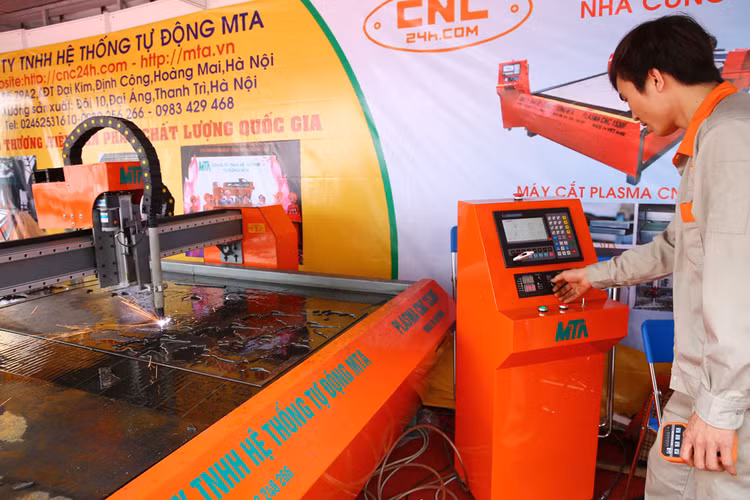 Liên kết sản xuất theo chuỗi giá trị toàn cầu là một trong những mắt xích quan trọng để hút FDI thế hệ mới. Ảnh: Nhã Chi