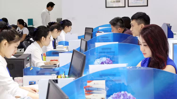 Dự báo, vào năm 2030, khoảng 2 tỷ việc làm sẽ biến mất và sẽ không còn cán bộ làm việc trong lĩnh vực như ngân hàng, kế toán, các công việc liên quan tới bảo hành bảo trì...