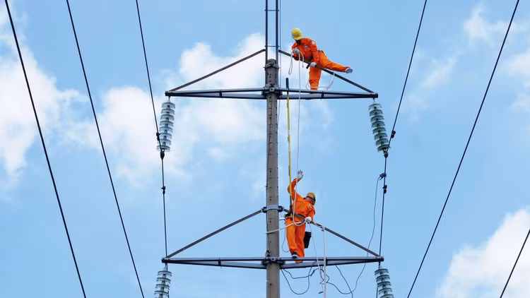 Nhiều người kỳ vọng khi Luật PPP được ban hành sẽ tạo cơ sở pháp lý quan trọng đảm bảo cho nhà đầu tư tư nhân yên tâm đầu tư vào lưới điện truyền tải. Ảnh: Quang Tuấn