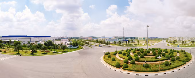 Khu công nghiệp VISP Bình Dương, điển hình thành công trong thu hút đầu tư nước ngoài. Ảnh: Văn Huyền