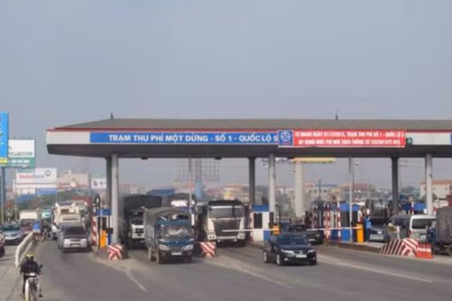 Trạm thu phí số 1 (Hưng Yên) trên Quốc lộ 5. Ảnh: Quang Toàn/TTXVN