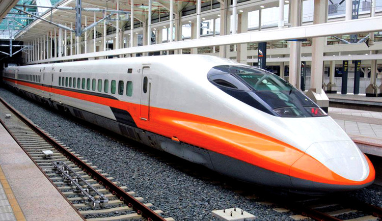 Tốc độ vận hành là yếu tố quyết định chi phí kinh doanh và sự thành bại của Dự án Đường sắt tốc độ cao Bắc - Nam. Ảnh minh họa: Tuấn Minh