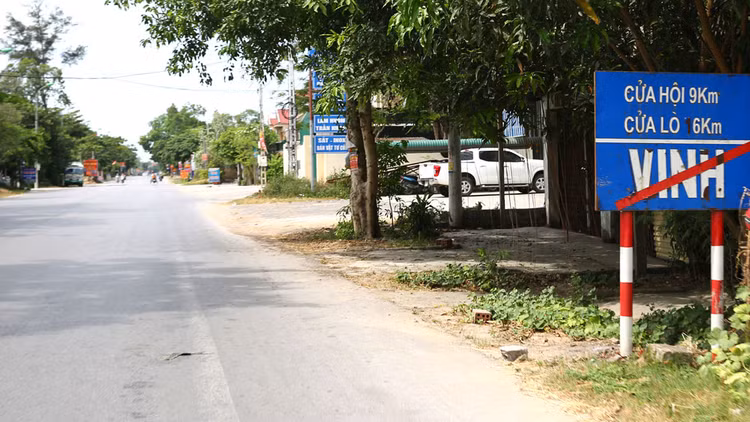 3 năm qua, Công ty TNHH Hòa Hiệp đã trúng nhiều gói thầu xây lắp trị giá từ hàng chục đến hàng trăm tỷ đồng tại Nghệ An, Hà Tĩnh. Ảnh: Lê Thắng