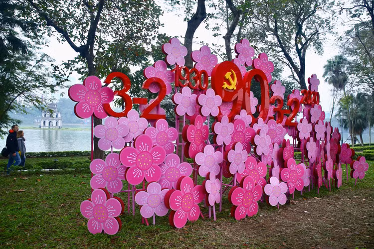 Dưới sự lãnh đạo của Đảng, đất nước đã có bước tiến dài, đạt được những thành tựu có ý nghĩa lịch sử và mang tầm vóc thời đại. Ảnh: Lê Tiên