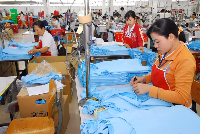 Bất cập lớn của ngành may mặc nước ta là quá lệ thuộc vào nguồn vải nhập khẩu