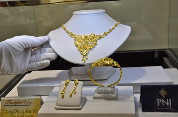 Giá vàng điều chỉnh giảm sáng nay. Ảnh: Lệ Chi.