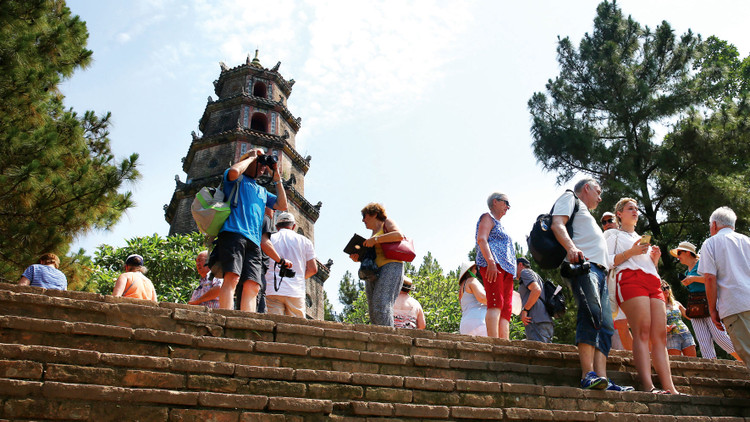 Ngành du lịch, lưu trú, vận tải, nhà hàng, hoạt động giải trí... sẽ chịu tác động nhiều nhất từ dịch nCoV. Ảnh: Lê Tiên