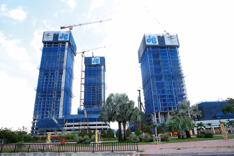 Các nhà thầu trong nước đã khẳng định được uy tín và vị thế, có thể cạnh tranh ngang ngửa với các nhà thầu nước ngoài. Ảnh: Lê Tiên