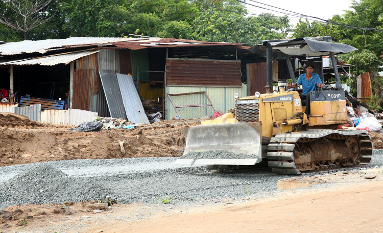 Các bộ, ngành, địa phương được chỉ đạo đẩy nhanh tiến độ thi công, giải ngân các dự án, đặc biệt là các dự án trọng điểm, quy mô lớn, có sức lan tỏa. Ảnh: Nhã Chi