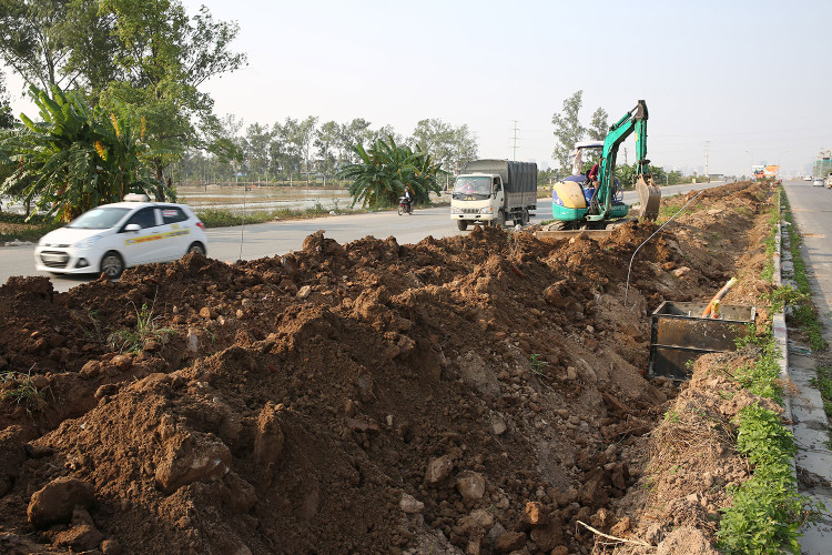 Giải ngân vốn đầu tư phát triển nguồn ngân sách nhà nước 7 tháng đầu năm ước đạt 150.454 tỷ đồng, bằng 37,64% kế hoạch Quốc hội giao và 38,77% kế hoạch Thủ tướng giao. Ảnh: Gia Khoa
