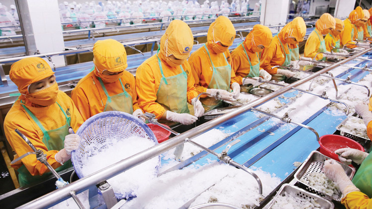 Sản lượng, số lượng đơn đặt hàng mới và việc làm trong tháng 5 đều giảm với tốc độ chưa từng thấy. Ảnh: Lê Tiên