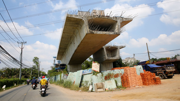 Để đẩy nhanh tiến độ các dự án, TP.HCM phải nhanh chóng bàn giao mặt bằng, tạo điều kiện tối đa cho nhà thầu. Ảnh: Lê Tiên