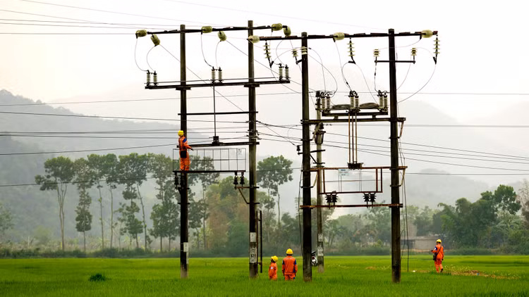 EVN đã cấp điện đến 100% số xã, trong đó có khoảng 90,7% số xã trên cả nước đạt chuẩn nông thôn mới về điện