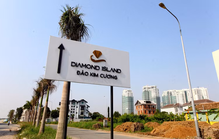 Quảng cáo về Dự án Đảo Kim Cương tràn lan trên các trang mạng với những ưu đãi cực kỳ hấp dẫn. Ảnh: Lê Toàn