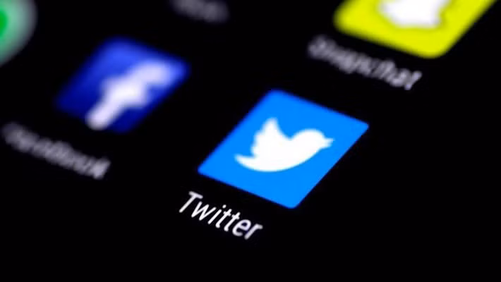 Giá cổ phiếu Facebook và Twitter đồng loạt giảm chóng mặt trong tuần trước, sau khi hai công ty này công bố kết quả kinh doanh kém khả quan.