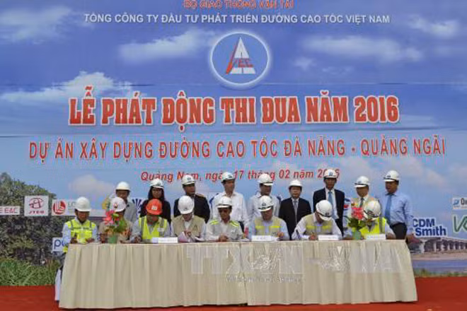 Thông xe đường cao tốc Đà Nẵng- Quảng Ngãi vào cuối năm. Ảnh: Đoàn Hữu Trung-TTXVN