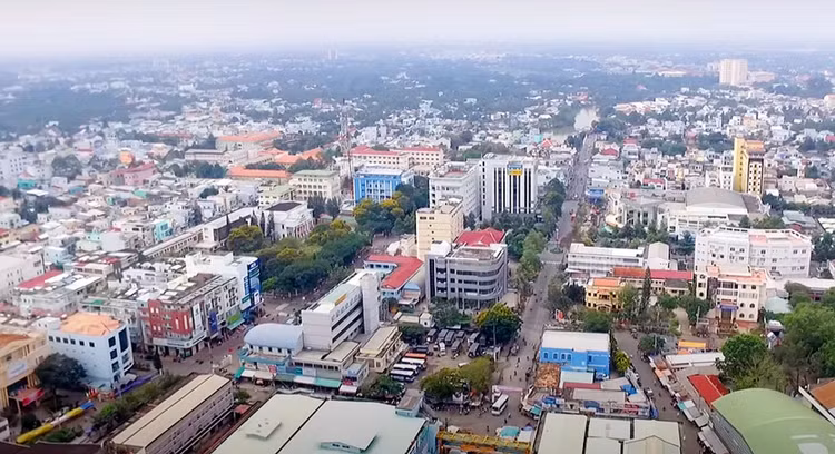 Dự án Phát triển đô thị và tăng cường khả năng thích ứng biến đổi khí hậu TP. Vĩnh Long sử dụng vốn vay của Ngân hàng Thế giới. Ảnh: Minh Vũ