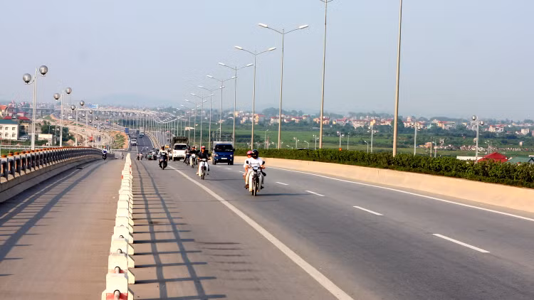 Tổng số dự án PPP trong lĩnh vực giao thông đã ký kết hợp đồng là 207 dự án, với số vốn huy động là 395.691 tỷ đồng. Ảnh: Lê Tiên