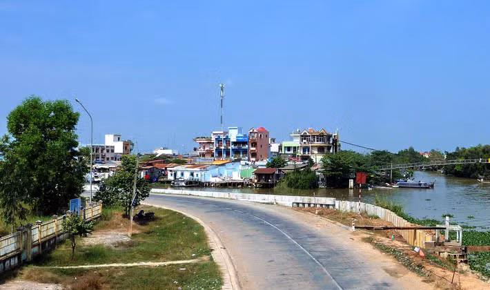 Tại huyện Tân Thạnh, Long An có 2 công trình thiếu minh bạch trong đấu thầu. Ảnh: Lê Tiên 