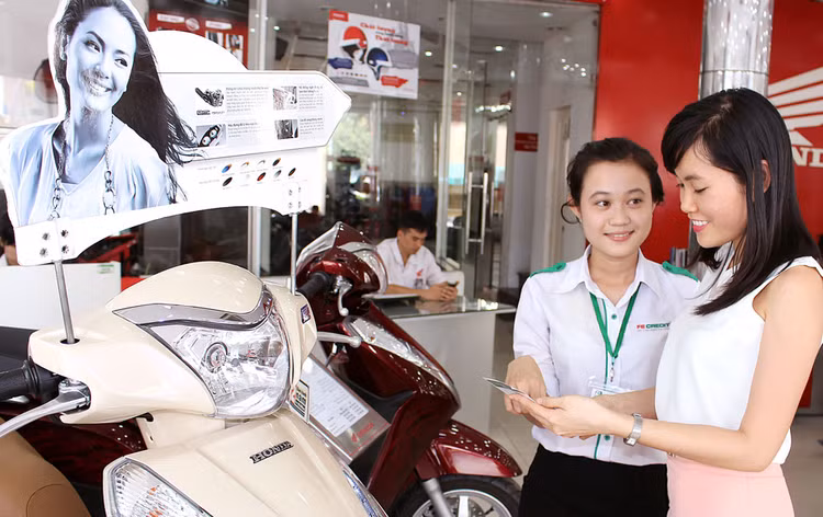 Chế độ báo cáo định kỳ hàng tháng của công ty tài chính về cho vay tiêu dùng giúp cơ quan có thẩm quyền quản lý, giám sát thường xuyên hoạt động này. Ảnh: Tường Lâm