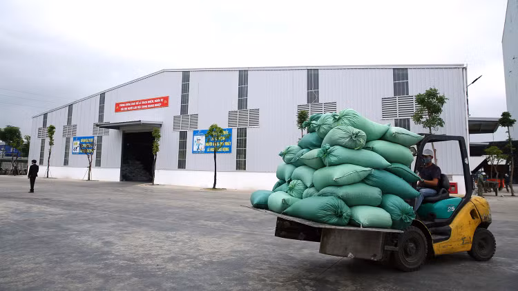 Nhu cầu thuê khu công nghiệp, kho vận đang trên đà giảm dưới tác động của dịch Covid-19. Ảnh: Lê Tiên