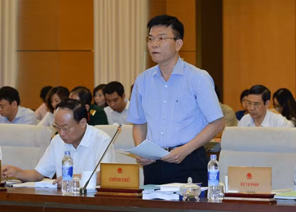 Theo Bộ trưởng Bộ Tư pháp Lê Thành Long, sau khi tiếp thu, chỉnh sửa dự thảo sửa đổi, bổ sung một số điều của Bộ luật Hình sự 2015 đã chính thức bỏ Điều 292. Ảnh: VPQH