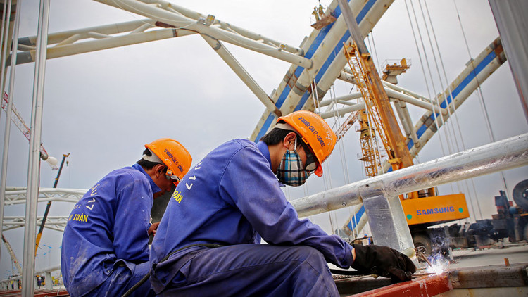 Năm 2017, cả nước có tổng số 221.469 gói thầu thực hiện theo Luật Đấu thầu 2013, tăng 24.748 gói thầu so với năm 2016.