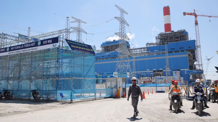 Giá bán điện thấp nên chưa hấp dẫn nhà đầu tư bỏ vốn. Ảnh: Lê Minh