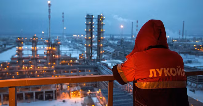 Thỏa thuận ngừng tăng sản lượng dầu mỏ chỉ là “chuyện đùa”