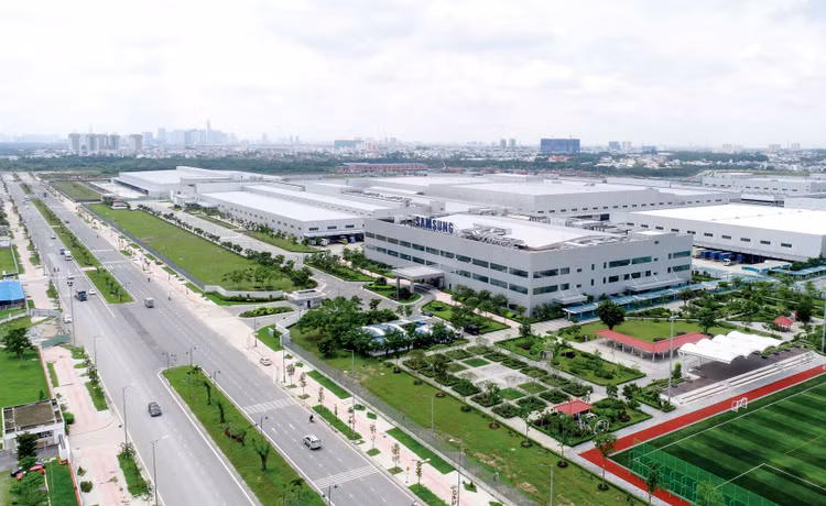 Việc bổ sung quy định về Danh mục ngành, nghề tiếp cận thị trường có điều kiện đối với nhà đầu tư nước ngoài góp phần bảo đảm thu hút đầu tư nước ngoài có chọn lọc. Ảnh: Lê Tiên