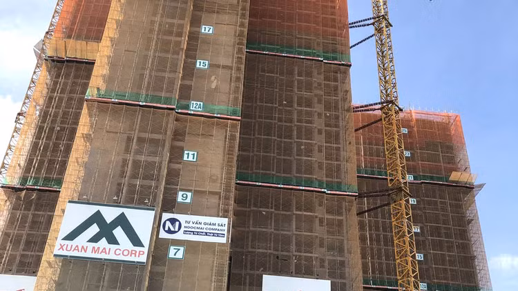 Nhìn vào lịch sử thi công trong nhiều năm của Công ty CP Đầu tư và Xây dựng Xuân Mai sẽ thấy bất ngờ khi Công ty không đáp ứng năng lực kinh nghiệm tại gói thầu xây khu dân cư dưới 100 tỷ đồng vào năm 2018. Ảnh: Huế Nguyễn