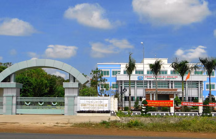 Quyền khai thác Dự án BOT đường ĐT741 đoạn từ Km49+537 đến Km72+861 đang được giao cho Công ty TNHH MTV Cao su Sông Bé. Ảnh: Ngọc Anh