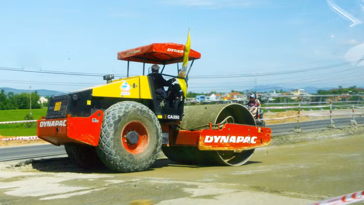 Điểm tin kế hoạch lựa chọn nhà thầu một số gói thầu lớn ngày 12/04