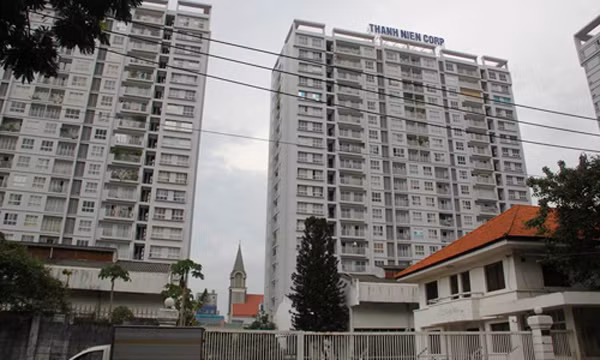 Theo các cơ quan quản lý, có rất nhiều lý do khiến cho việc cấp giấy chứng nhận nhà dự án bị treo, trong đó trách nhiệm của chủ đầu tư bị cho là lớn nhất. Ảnh:Vũ Lê