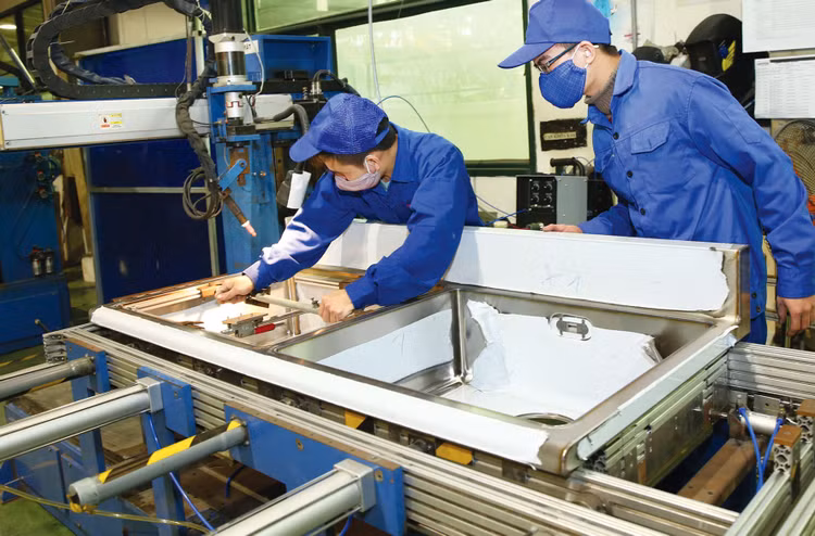 Dự thảo Luật Doanh nghiệp (sửa đổi) mở rộng quyền của cổ đông, nhóm cổ đông về việc tiếp cận thông tin tình hình hoạt động của công ty. Ảnh: Tiên Giang