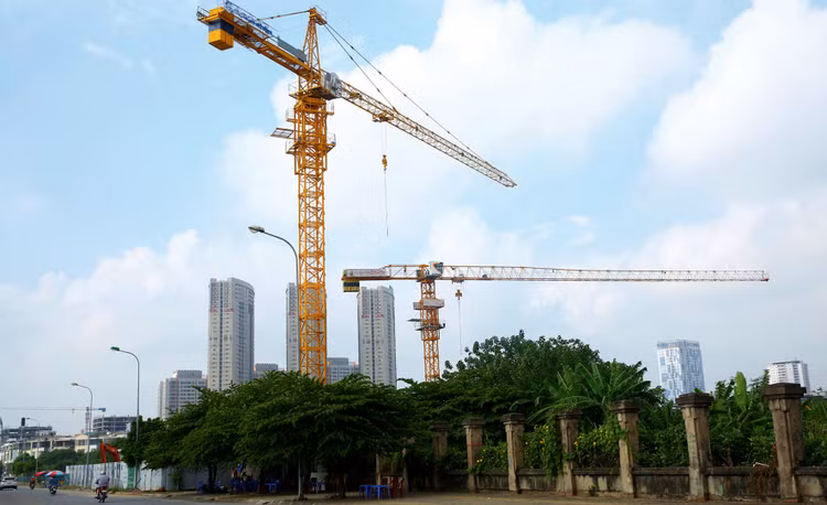 Tình trạng lúng túng và chậm xử lý vi phạm trật tự xây dựng còn khá phổ biến. Ảnh: Lê Tiên