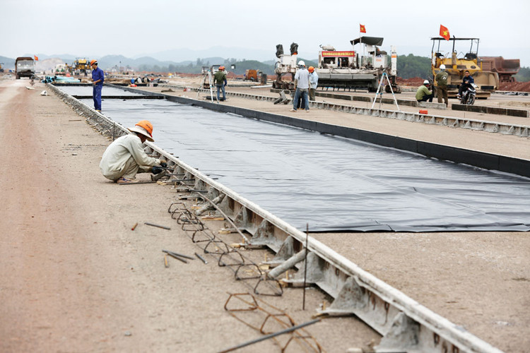 Cảng hàng không quốc tế Quảng Ninh được Tập đoàn Sun Group xây dựng tại Vân Đồn với tổng số vốn lên đến 7.500 tỷ đồng. Ảnh: Lê Tiên