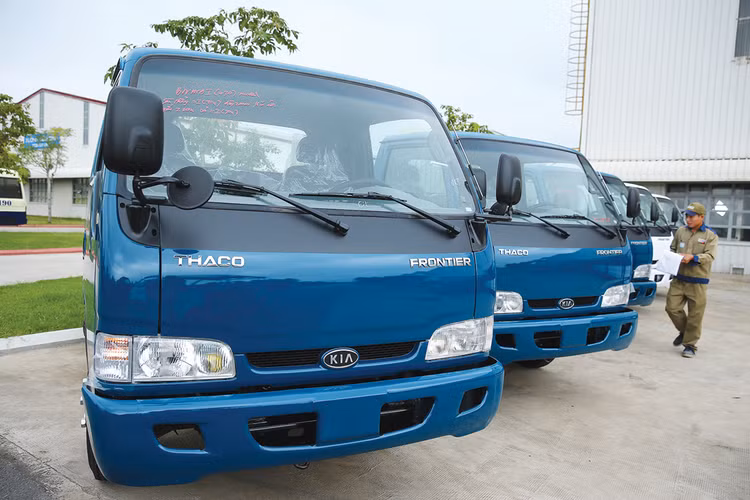 Việc cắt giảm thuế nhập khẩu đang tạo ra nhiều áp lực với ngành công nghiệp ô tô. Ảnh: Lê Tiên