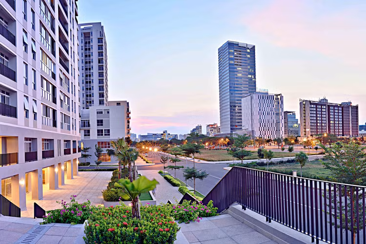 Nhiều chủ đầu tư lớn được xem là “ăn nên làm ra” tại thị trường mới ở các địa phương xung quanh TP.HCM. Ảnh: Tiên Giang