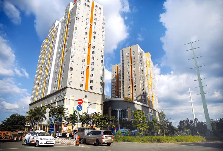 Sự chồng chéo, thiếu đồng bộ của hệ thống pháp luật về đầu tư xây dựng được cho là một trong những nguyên nhân dẫn đến khó khăn của thị trường bất động sản. Ảnh: Lê Tiên