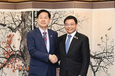 Bộ trưởng Bộ Tài chính Nguyễn Văn Thắng gặp và làm việc với Phó Thủ tướng, Bộ trưởng Bộ Kinh tế và Tài chính Hàn Quốc Koo Yun Cheol