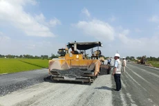 Thông xe kỹ thuật 2 tuyến cao tốc miền Tây: Trao thưởng cho đơn vị thi công vượt trội