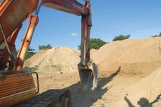 Nhiều nhà thầu gặp khó khi thi công hàng loạt dự án hạ tầng giao thông lớn