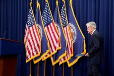 Fed "mù mờ" dữ liệu trước thềm hạ lãi suất