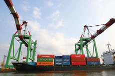 Lũy kế từ đầu năm đến hết tháng 9/2025, cán cân thương mại thặng dư 16,83 tỷ USD. Ảnh: Nhã Chi